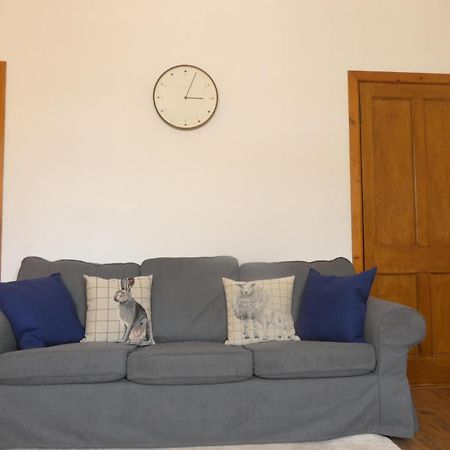 Central 2-Bed Flat In Edinburgh Exterior photo